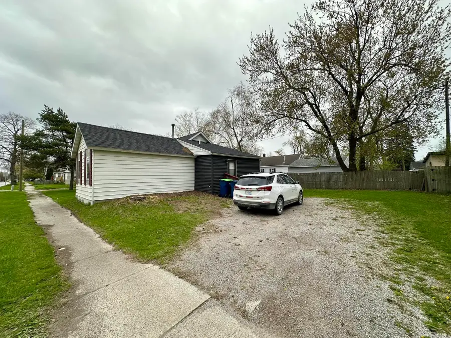 400 S Kiesel, Bay City, MI 48706 - #3