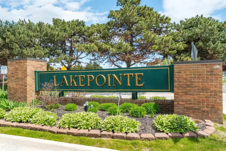 936 Country Club, Saint Clair Shores, MI 48082 - #2