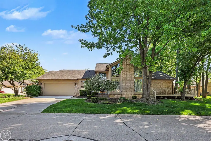 43052 W Kirkwood, Clinton Township, MI 48038 - #2