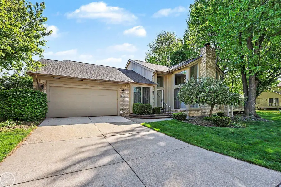 43052 W Kirkwood, Clinton Township, MI 48038 - #3