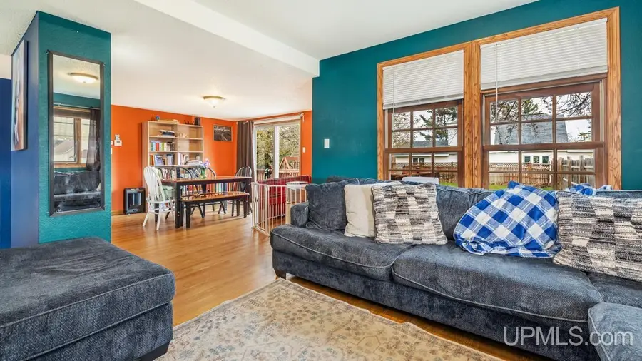 707 Walnut, Norway, MI 49870 - #2