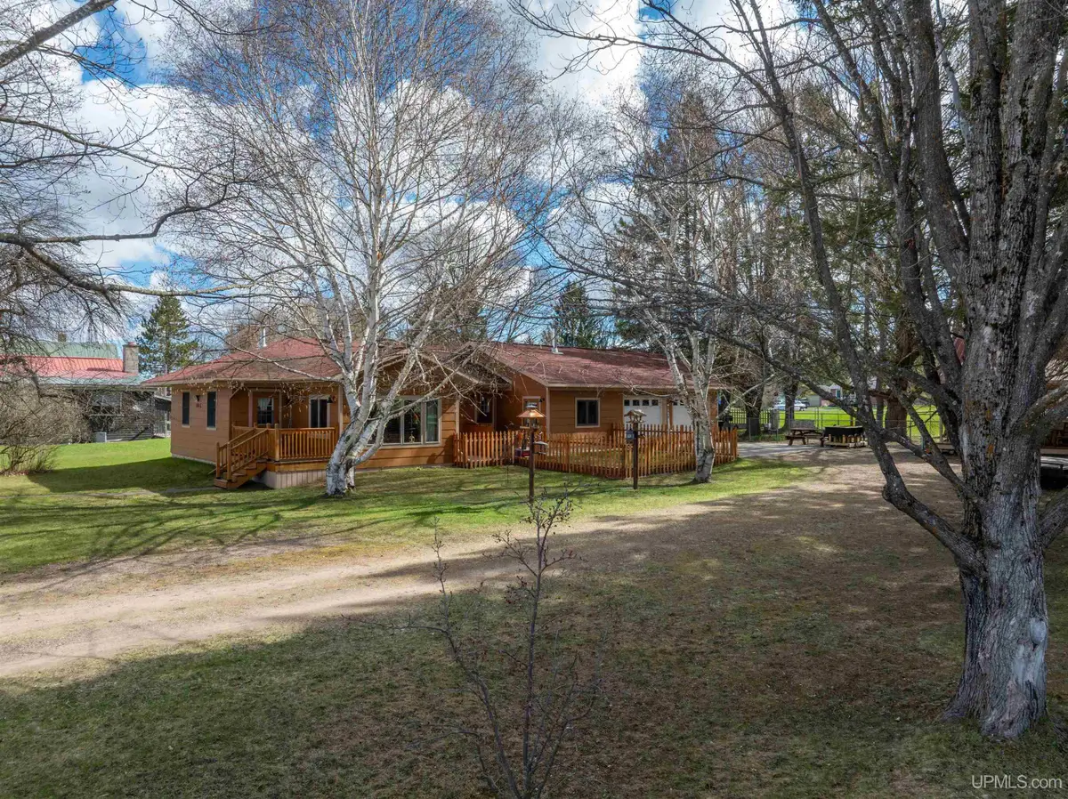 N1060 Trenary, Trenary, MI 49891 - #1