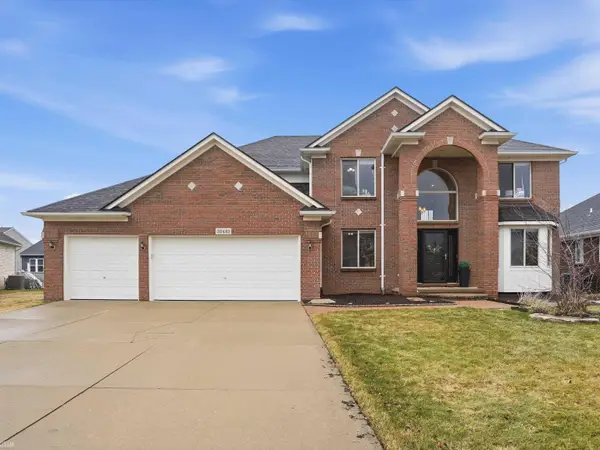 20483 St Martins, Macomb Twp, MI 48044