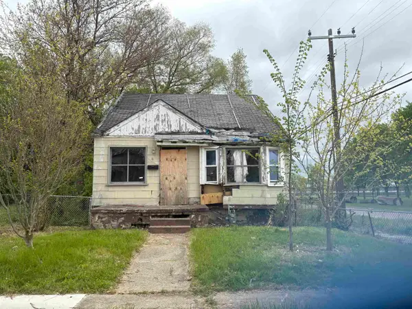 20200 Syracuse, Detroit, MI 48234