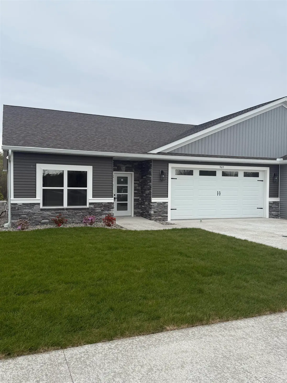 7615 Cole, Midland, MI 48642 - #1