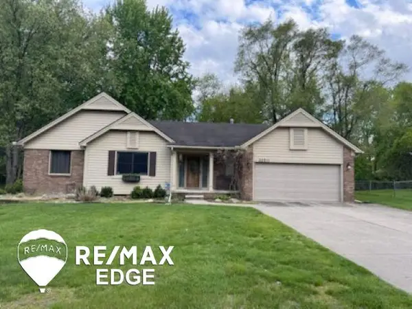 32511 Norfolk, Livonia, MI 48152
