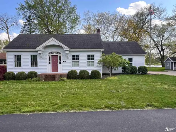1855 N Custer, Monroe, MI 48162