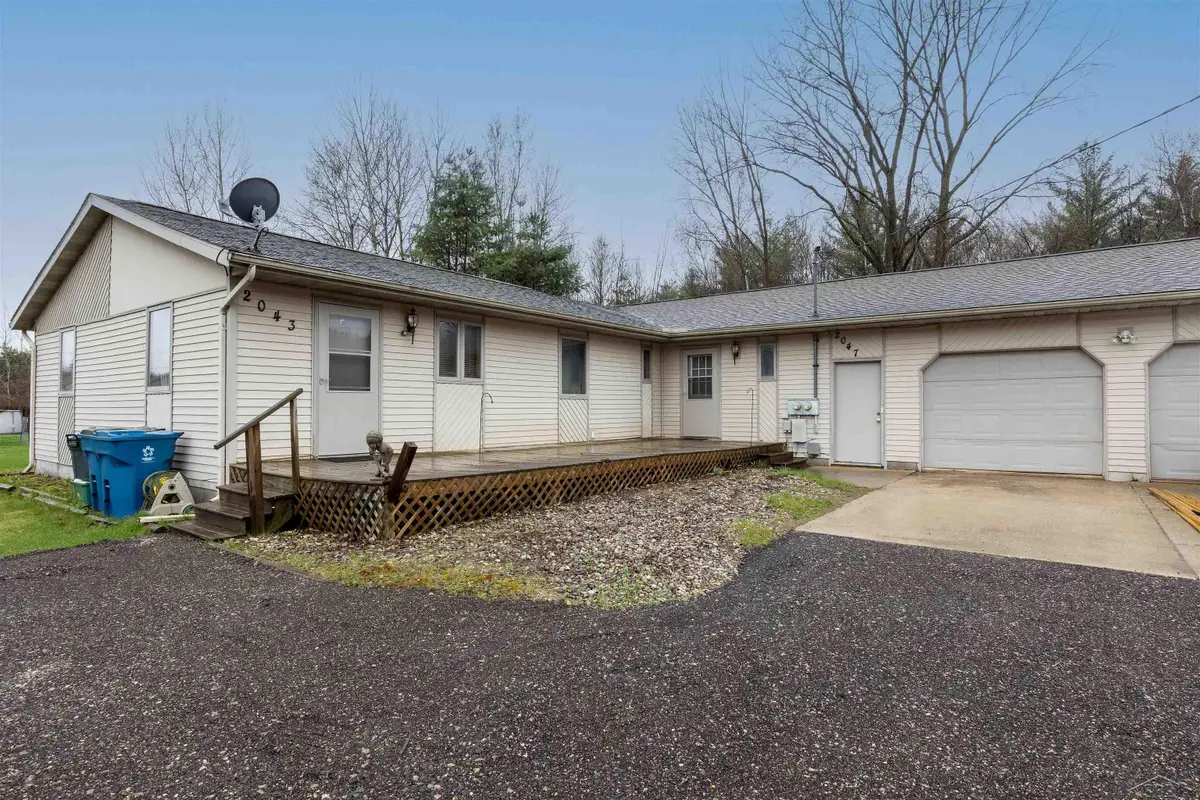 2043/2047 N Neiner, Sanford, MI 48657 - #1