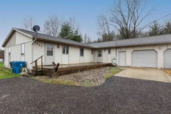2043/2047 N Neiner, Sanford, MI 48657