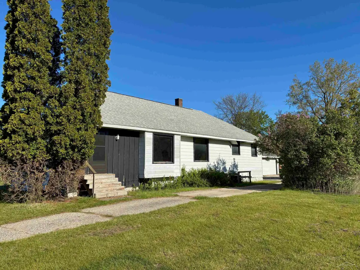 22932 Gratiot, Merrill, MI 48637 - #1
