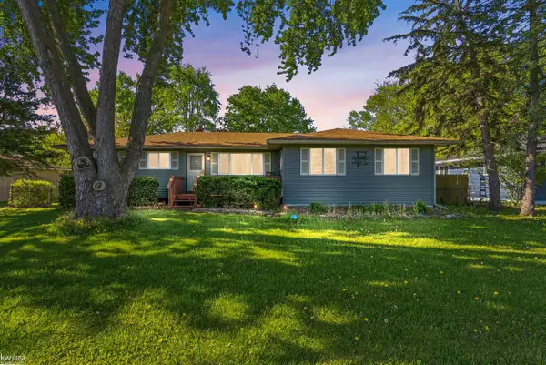 4271 W Highland, Milford, MI 48380