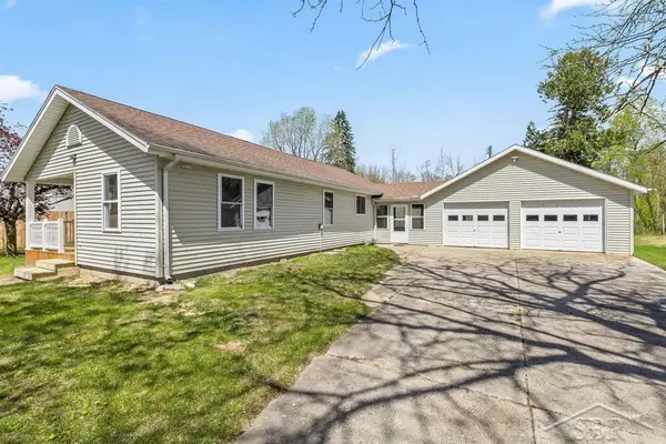 5428 W Greendale, Mount Pleasant, MI 48858