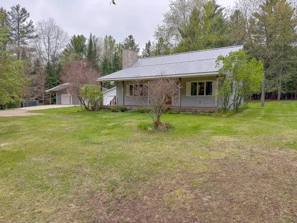 3960 W Clarence, Harrison, MI 48625