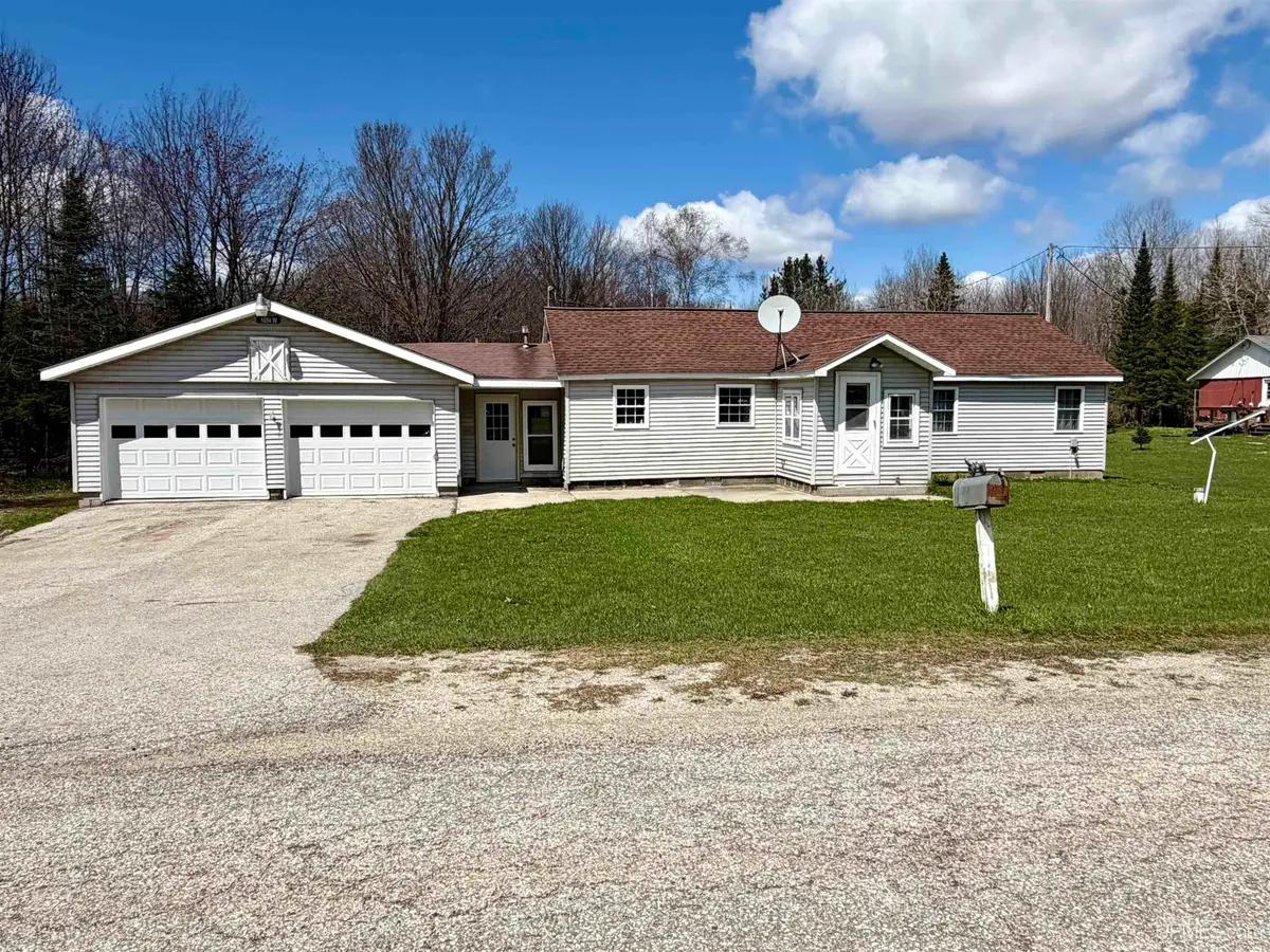 1694 W Quarry, Gulliver, MI 49840 - #1