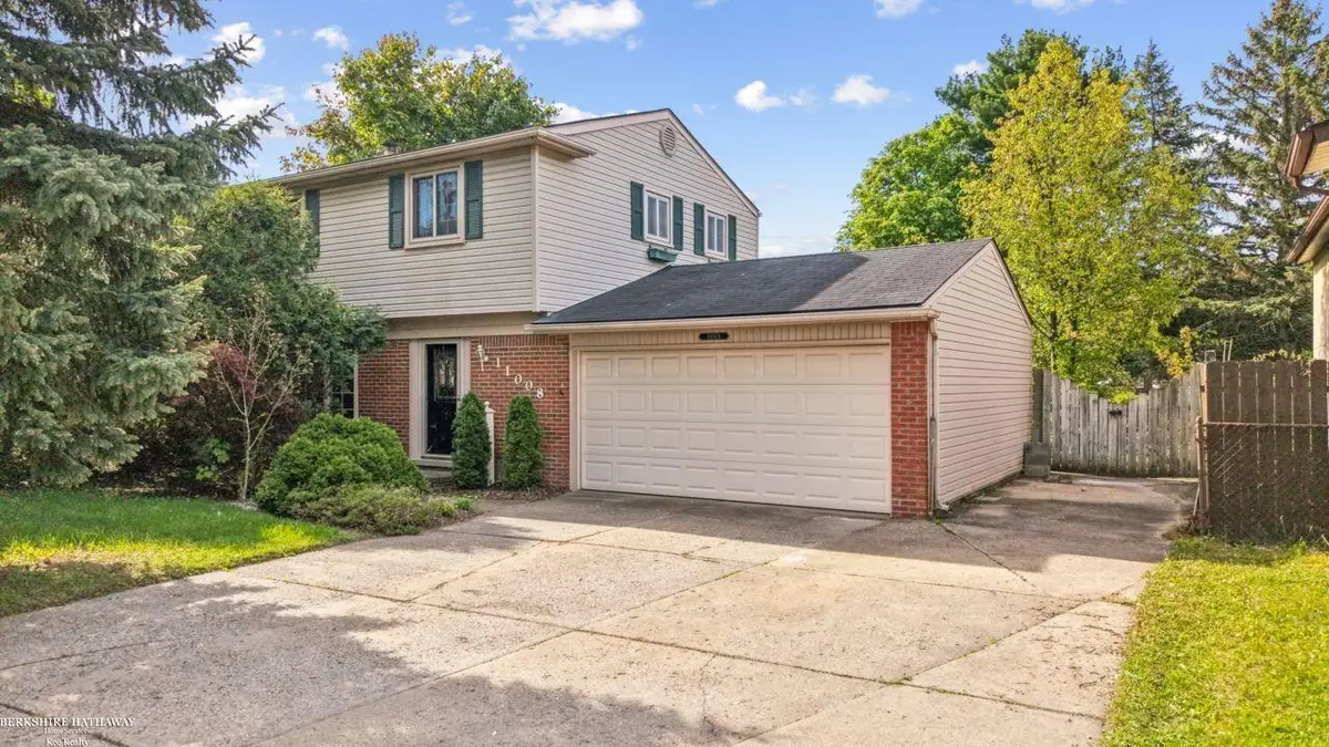 11008 17 Mile, Sterling Heights, MI 48313 - #1