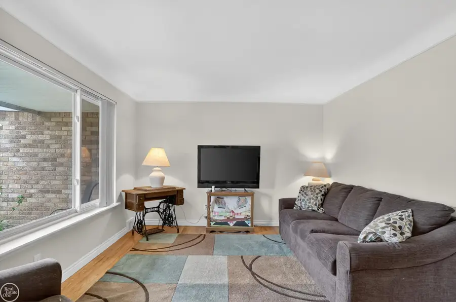 42159 Mac Rae, Sterling Heights, MI 48313 - #3