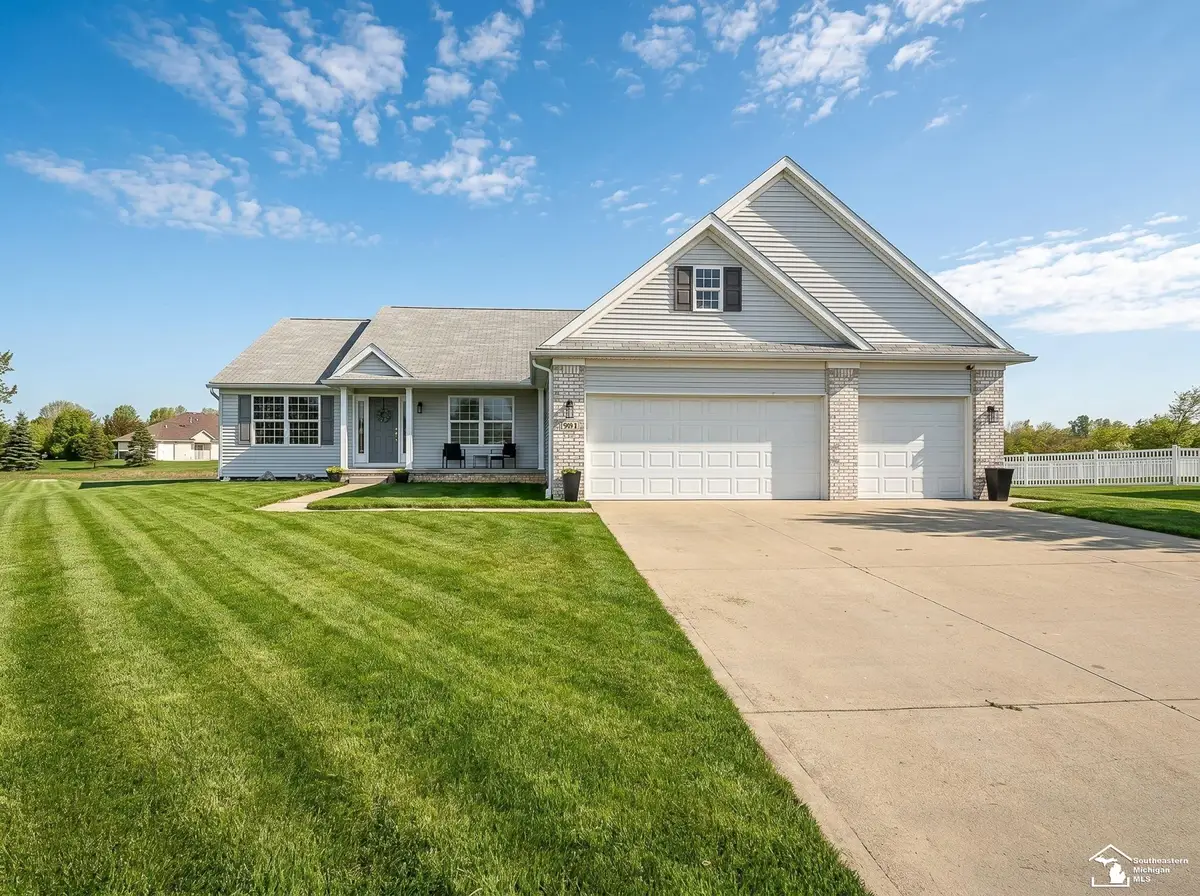 901 Plum Tree, Monroe, MI 48161 - #1