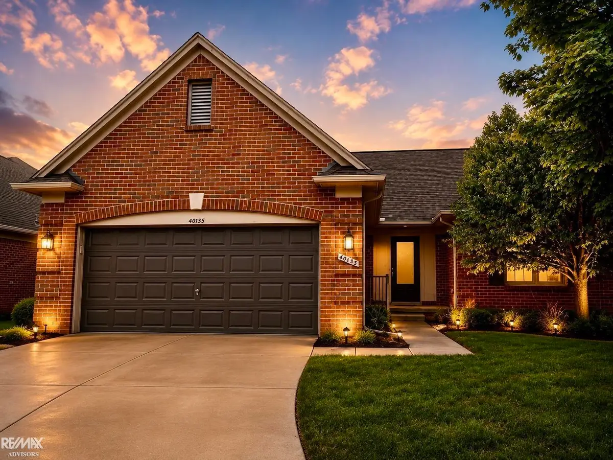 40135 Streamwood, Sterling Heights, MI 48310 - #1