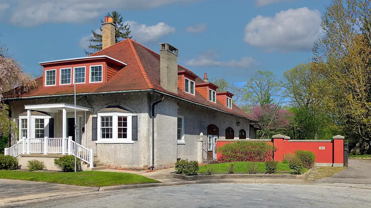 105 Parkwood, Bay City, MI 48708 - #1