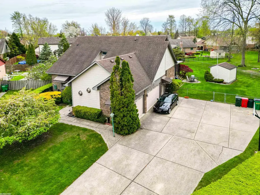 47799 Farmbrook, Chesterfield, MI 48051 - #2