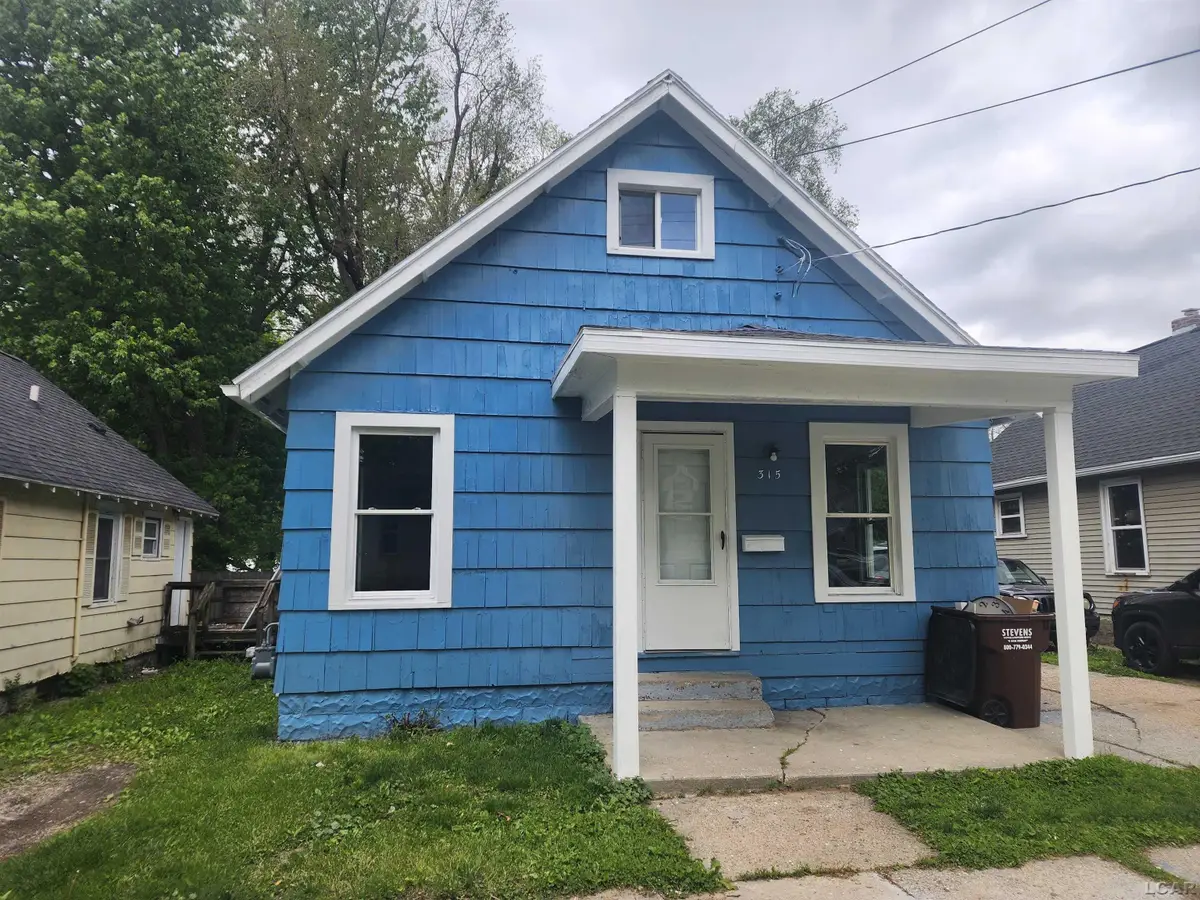 315 Lawrence, Adrian, MI 49221 - #1