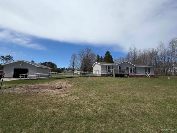 E9716 Old Indiantown, Munising, MI 49895