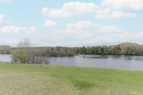 268 River Pointe, Kingsford, MI 49802