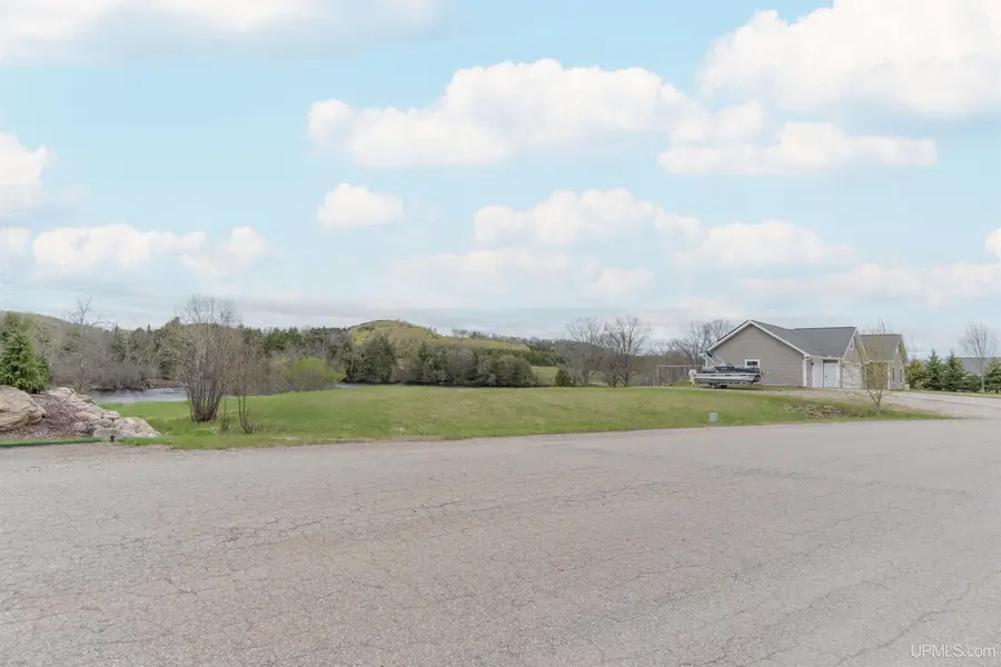 268 River Pointe, Kingsford, MI 49802 - #2
