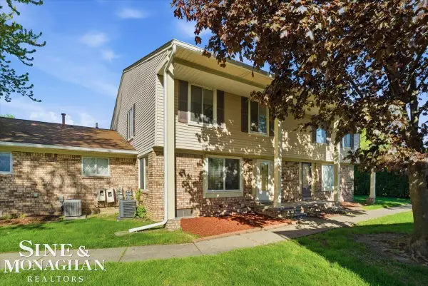 31627 Breezeway, New Baltimore, MI 48047