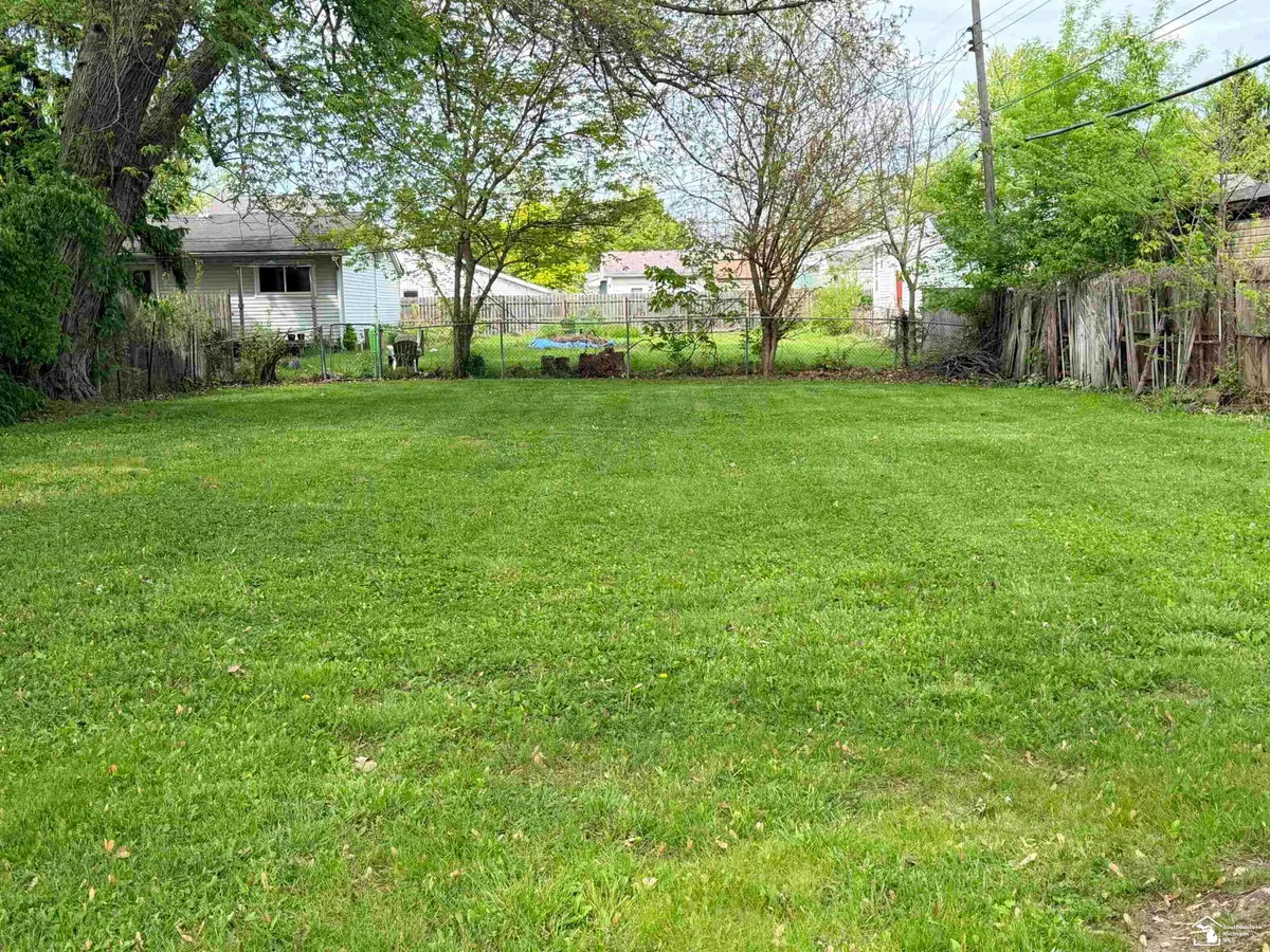 2042 Cloverdale, Monroe, MI 48161 - #1