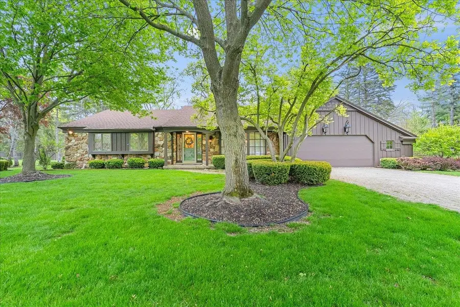2338 Meadowdown, Owosso, MI 48867 - #2