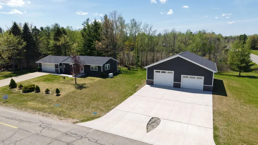 1990 Huntington, Gladwin, MI 48624 - #2