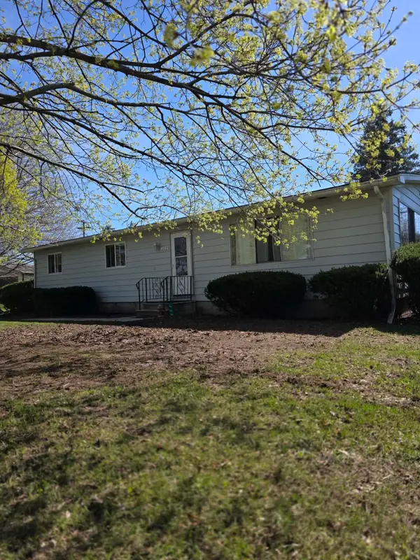 252 Dodge, Sebewaing, MI 48759