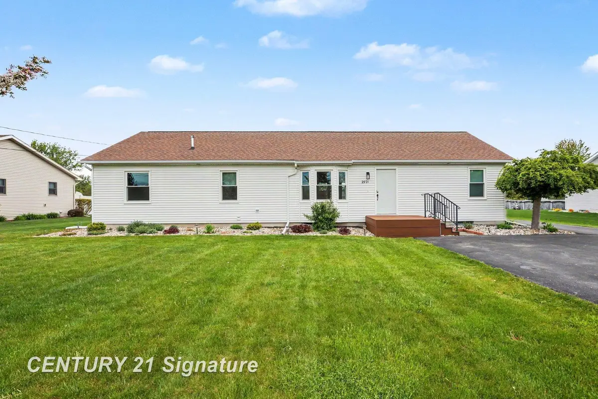 2921 E Fisher, Bay City, MI 48706 - #1