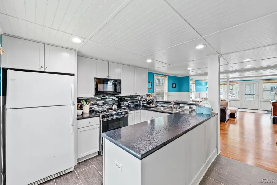 2128 Glenwood, Brooklyn, MI 49230 - #2
