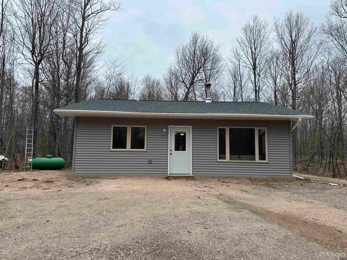 127 Olsen, Gwinn, MI 49841 - #1