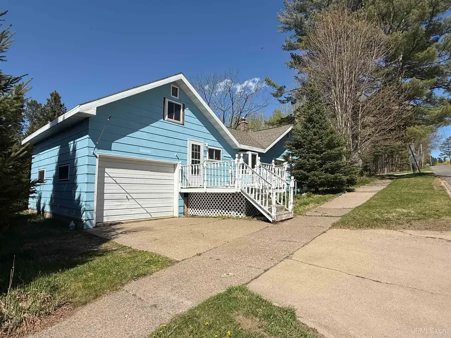 73 Allen, Iron River, MI 49935 - #2