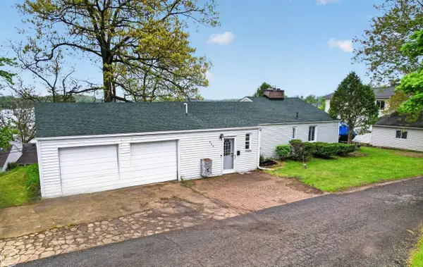 664 Sunrise Park, Howell, MI 48843