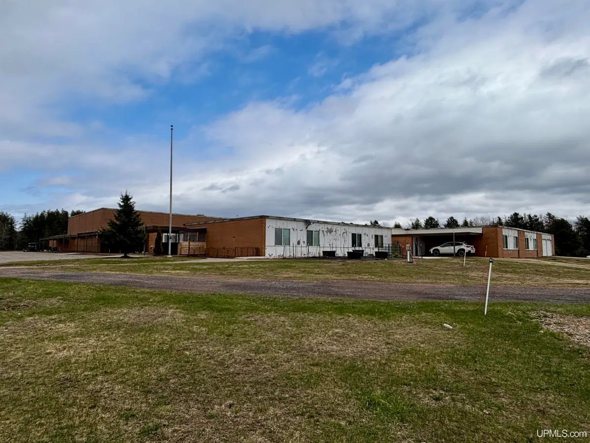 530 Mitchell, Gwinn, MI 49841 - #1