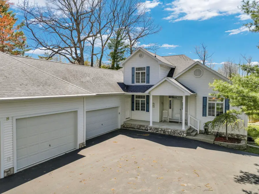 2185 E Houghton, Houghton Lake, MI 48629 - #2