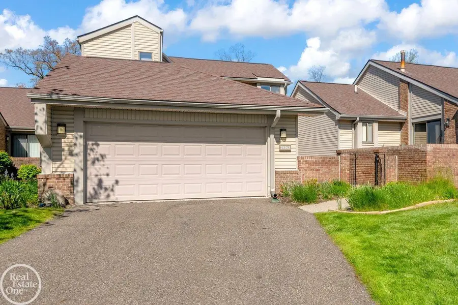 29263 W Chanticleer, Southfield, MI 48034 - #2