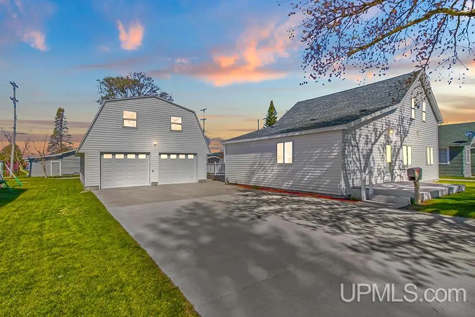511 N 20th, Escanaba, MI 49829 - #1