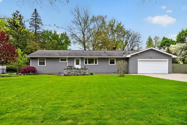 1603 Clover, Midland, MI 48640