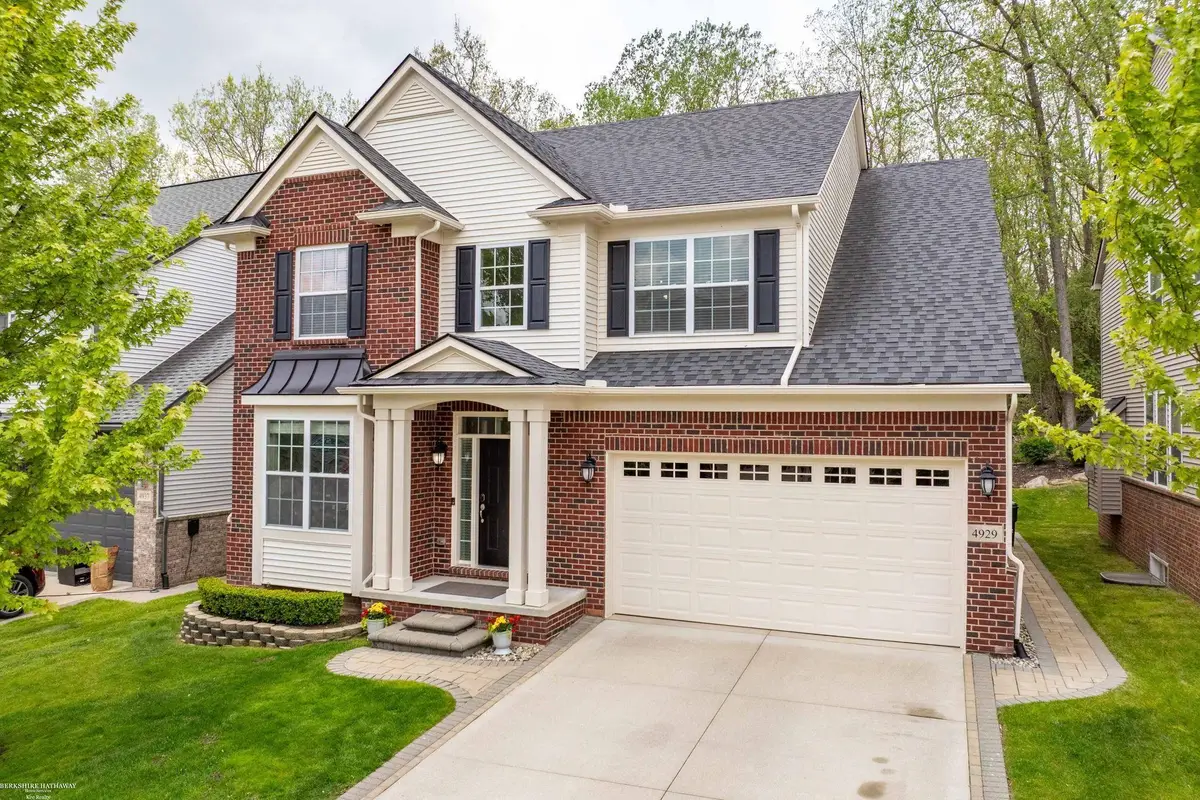 4929 W Stonegate, Lake Orion, MI 48359 - #1