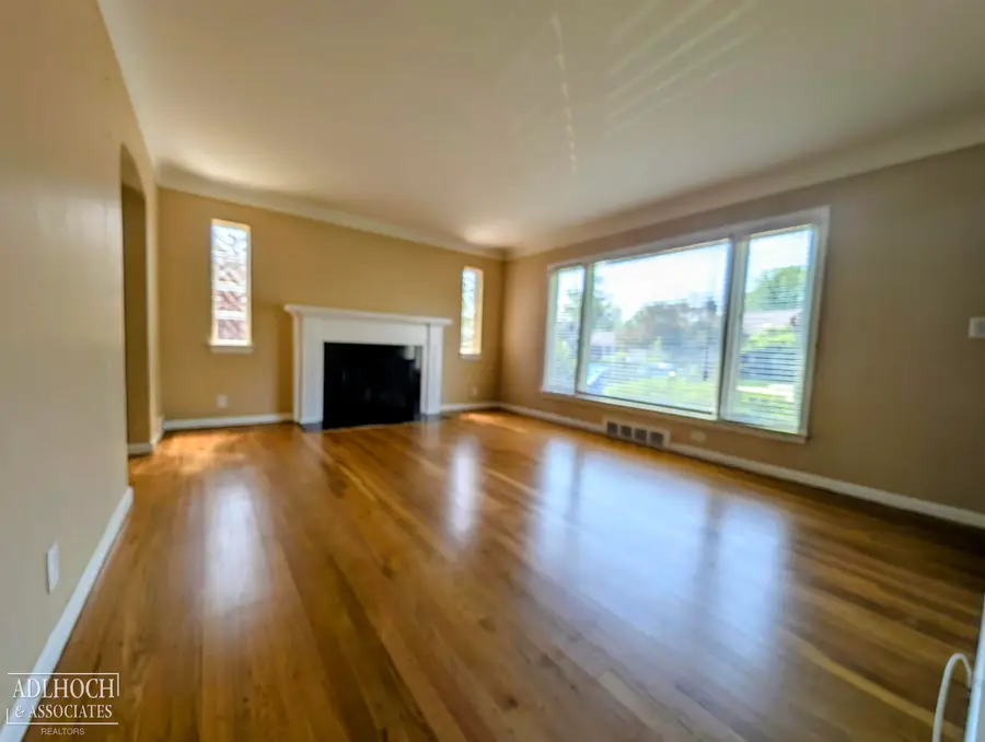2168 Allard, Grosse Pointe Woods, MI 48236 - #2