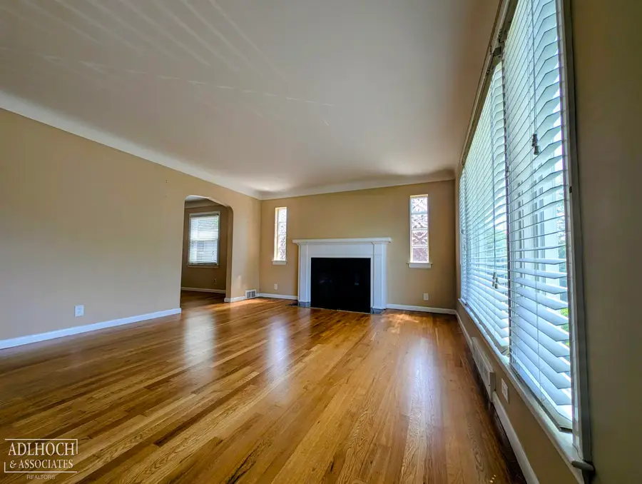 2168 Allard, Grosse Pointe Woods, MI 48236 - #3