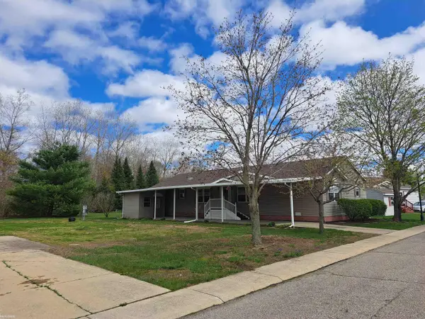 536 Swan Creek, Smiths Creek, MI 48074