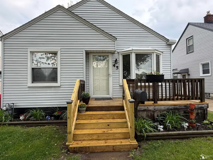 45 Cleveland, Trenton, MI 48183 - #2