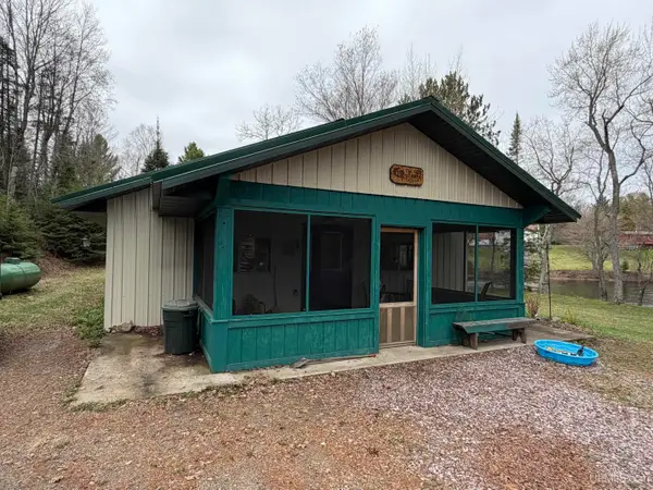 6803 Willet, Republic, MI 49879