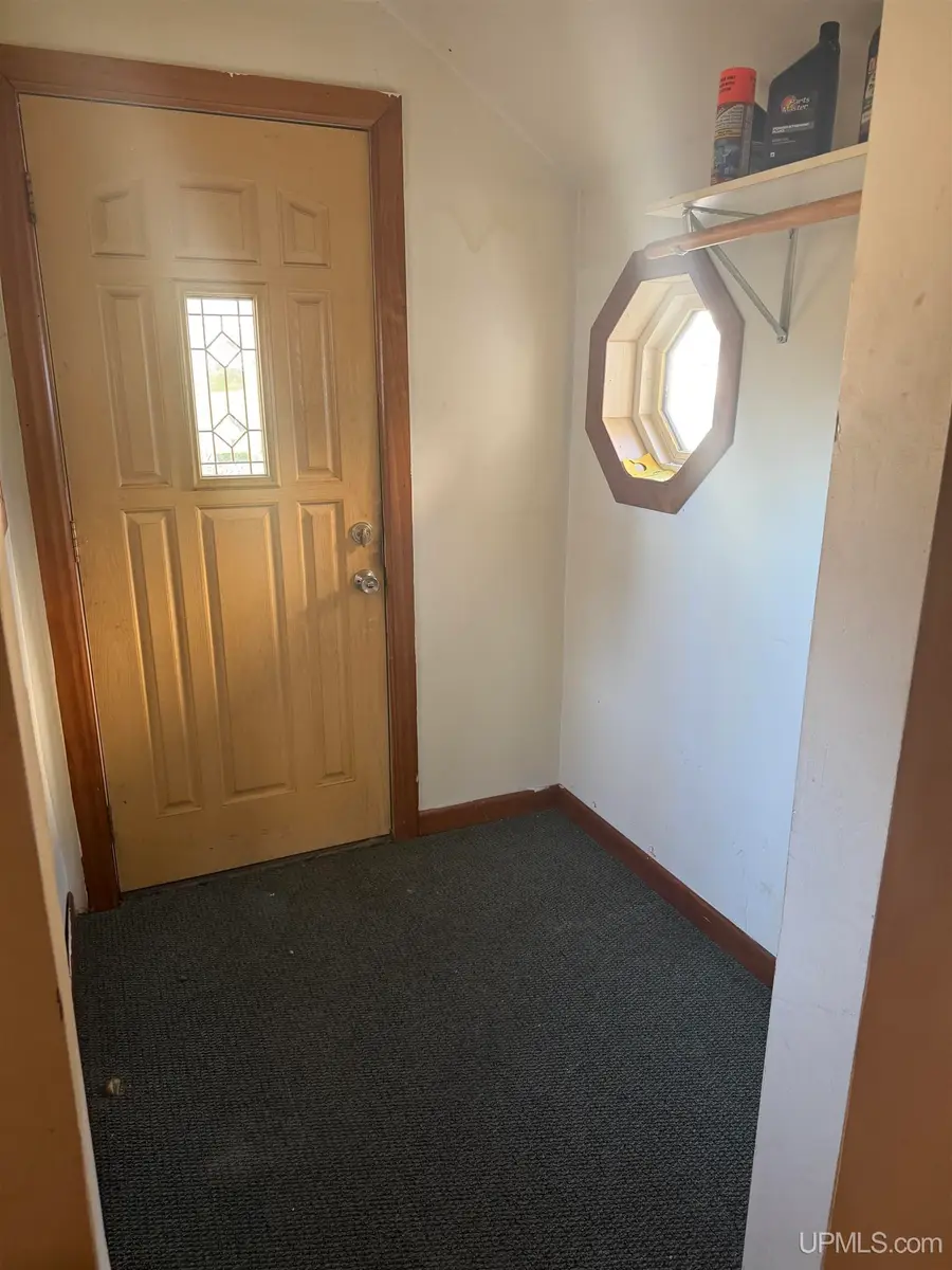 304 W Onota, Munising, MI 49862 - #2